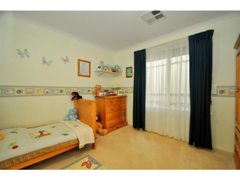 4 Merrivale Drive, Happy Valley SA 5159