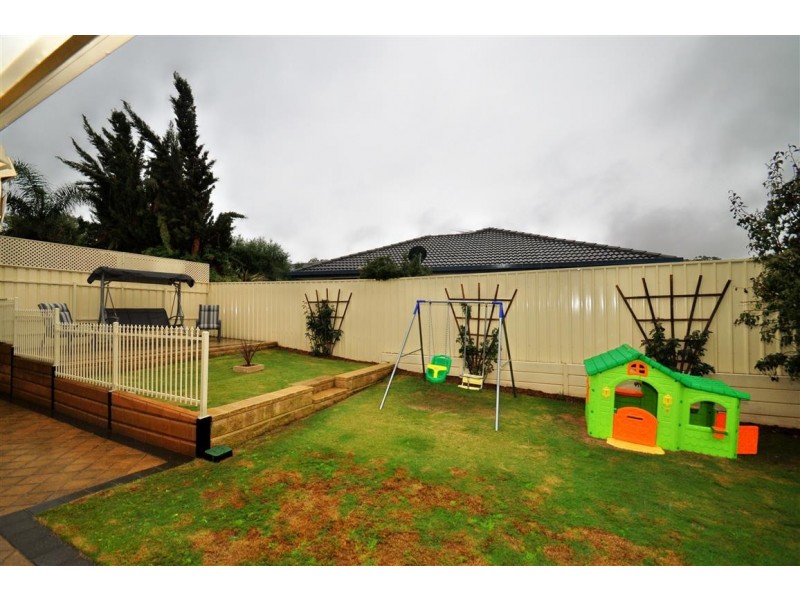 4 Merrivale Drive, Happy Valley SA 5159