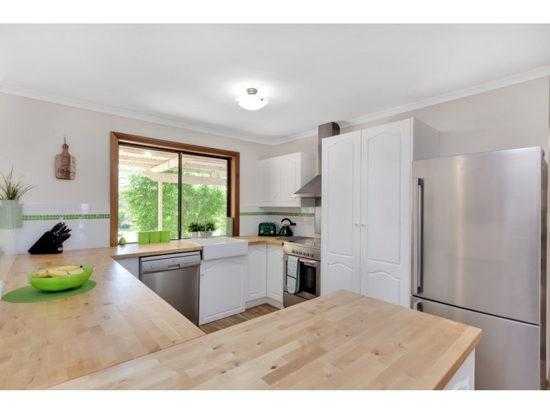9 Woodcroft Drive, Morphett Vale SA 5162