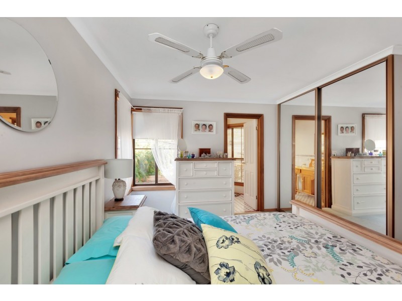 9 Woodcroft Drive, Morphett Vale SA 5162