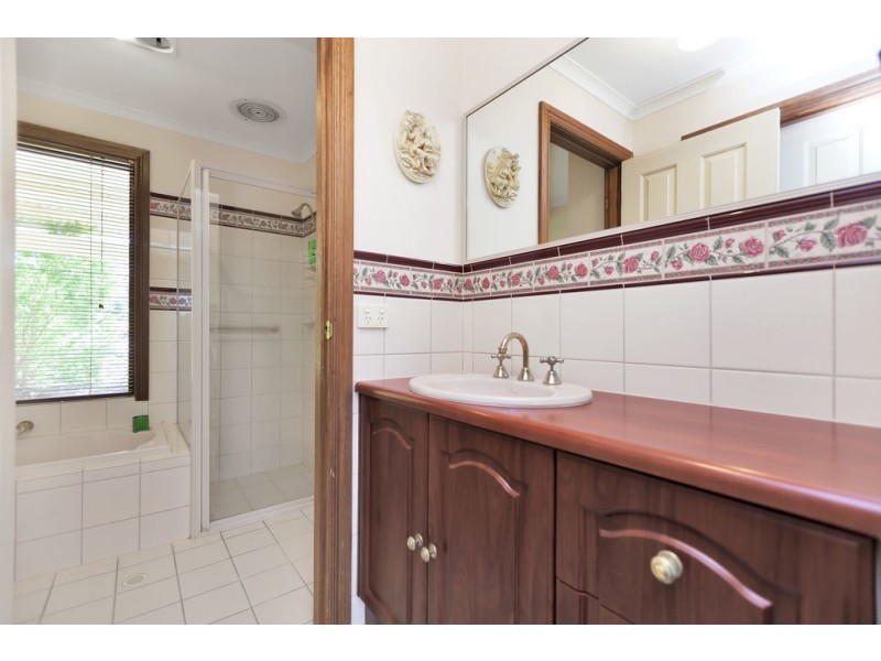 9 Woodcroft Drive, Morphett Vale SA 5162