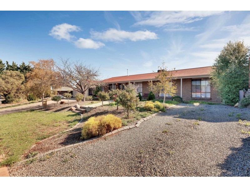 9 Woodcroft Drive, Morphett Vale SA 5162