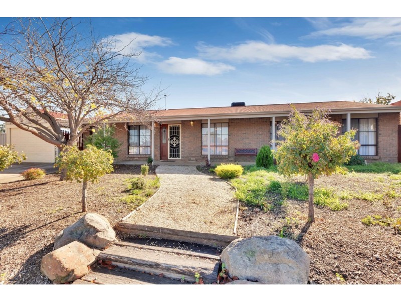 9 Woodcroft Drive, Morphett Vale SA 5162