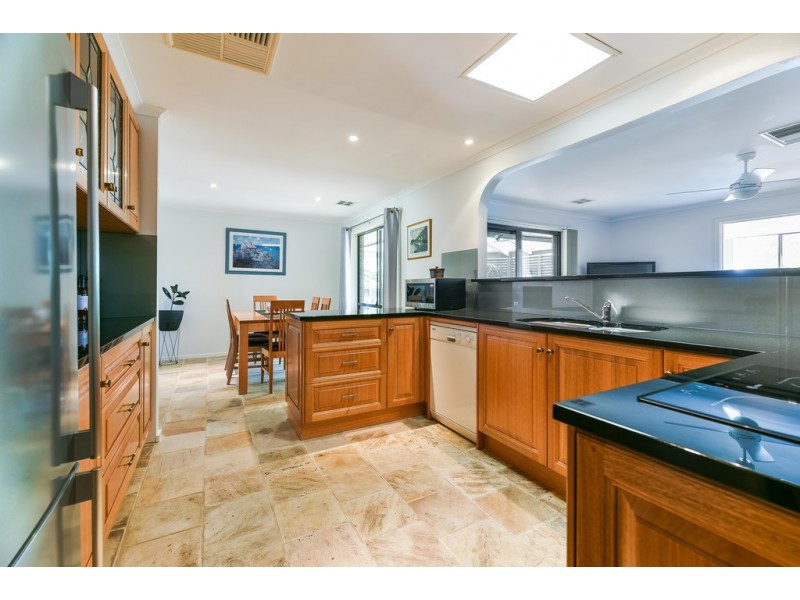 7 Palm Crescent, Old Reynella SA 5161