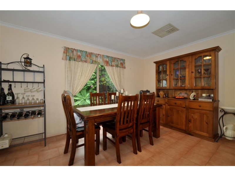 4 Lowell Court, Woodcroft SA 5162