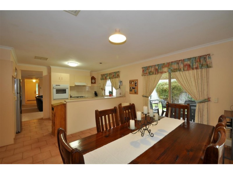 4 Lowell Court, Woodcroft SA 5162