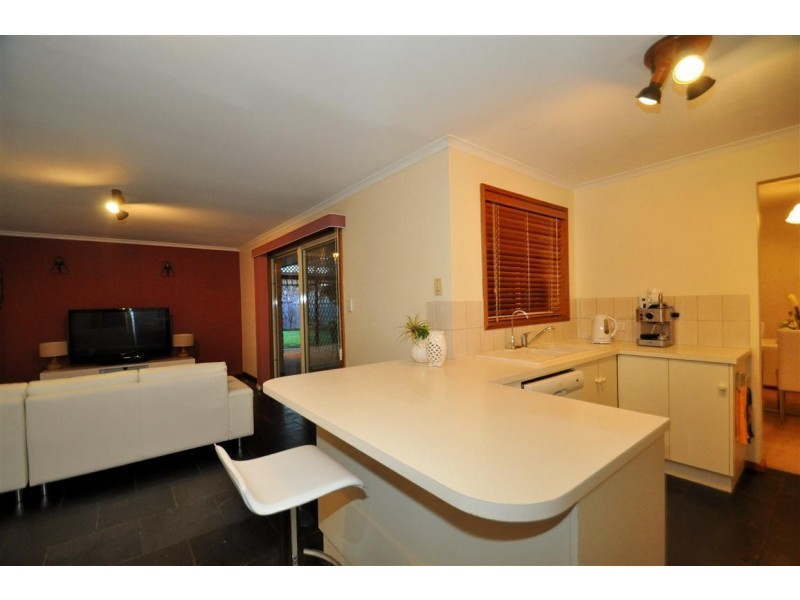 2 Birksdale Court, Morphett Vale SA 5162