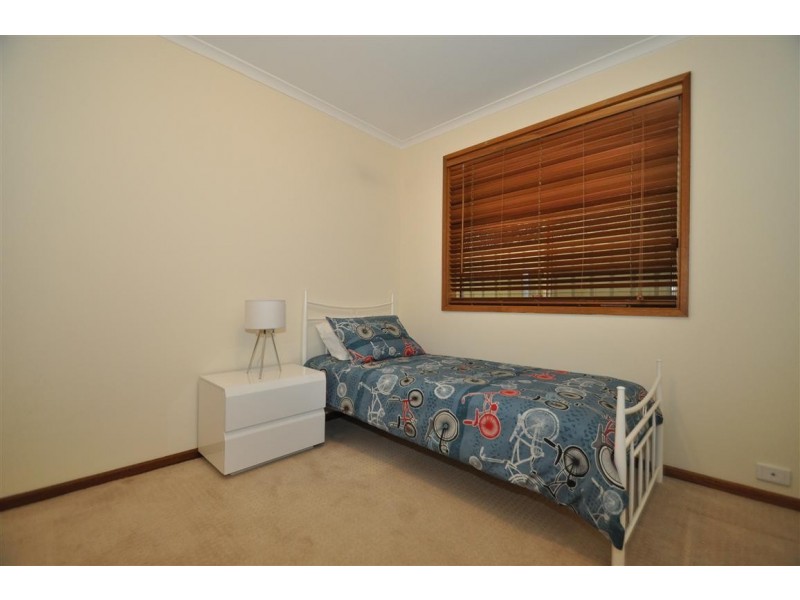 2 Birksdale Court, Morphett Vale SA 5162