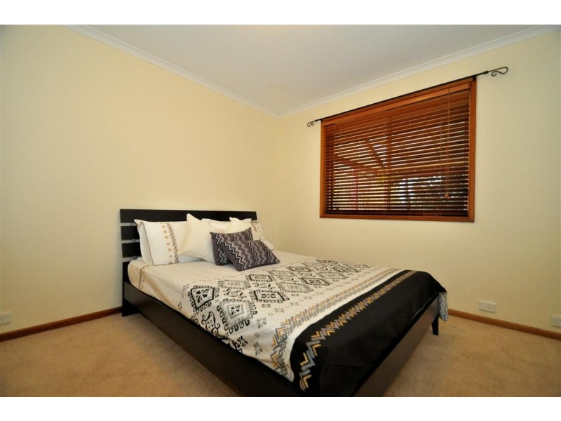 2 Birksdale Court, Morphett Vale SA 5162