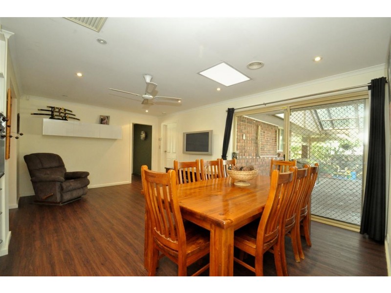3 Farnham Crescent, Woodcroft SA 5162