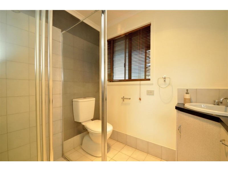 3 Farnham Crescent, Woodcroft SA 5162