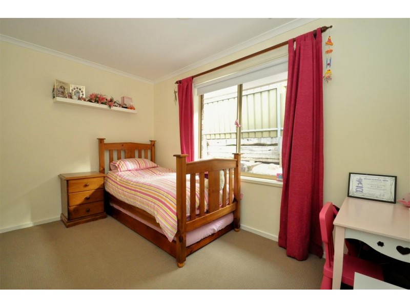 3 Farnham Crescent, Woodcroft SA 5162