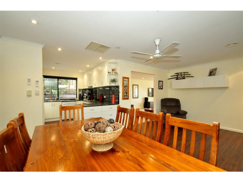 3 Farnham Crescent, Woodcroft SA 5162