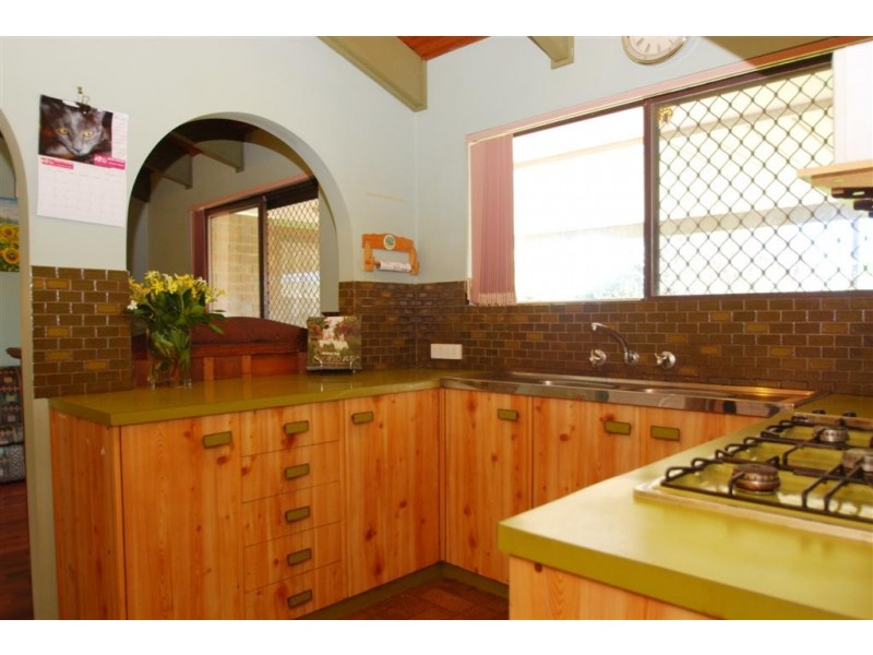 17 Warilda Crescent, Hallett Cove SA 5158