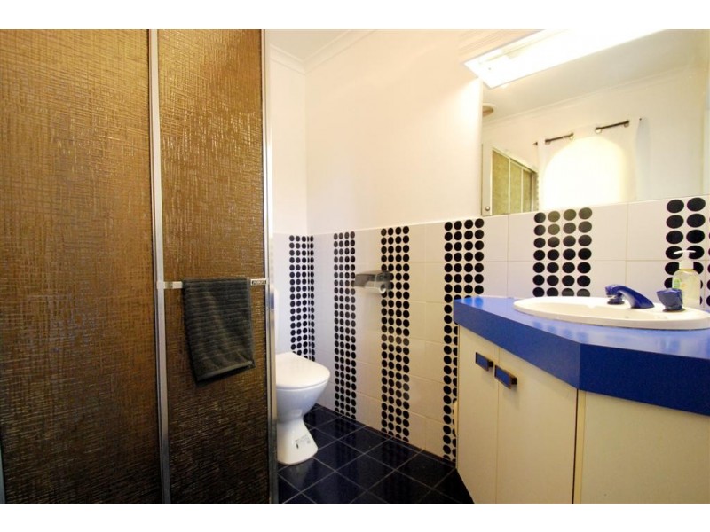 17 Warilda Crescent, Hallett Cove SA 5158