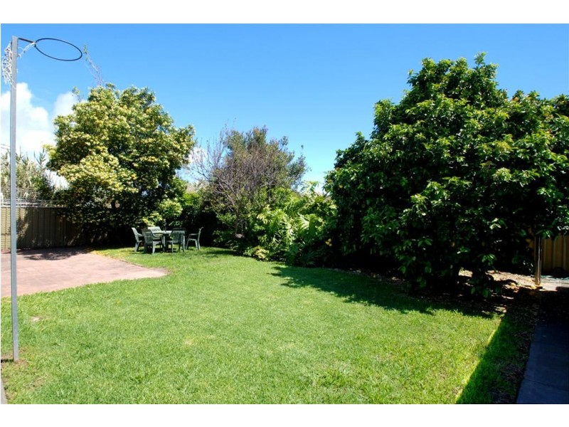 17 Warilda Crescent, Hallett Cove SA 5158