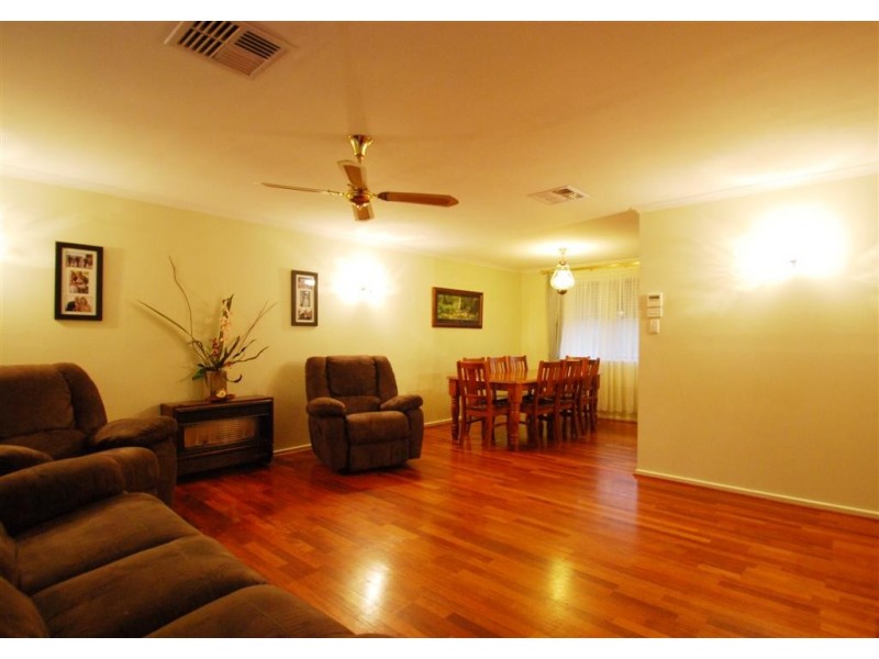 25 Pennant Street, Aberfoyle Park SA 5159