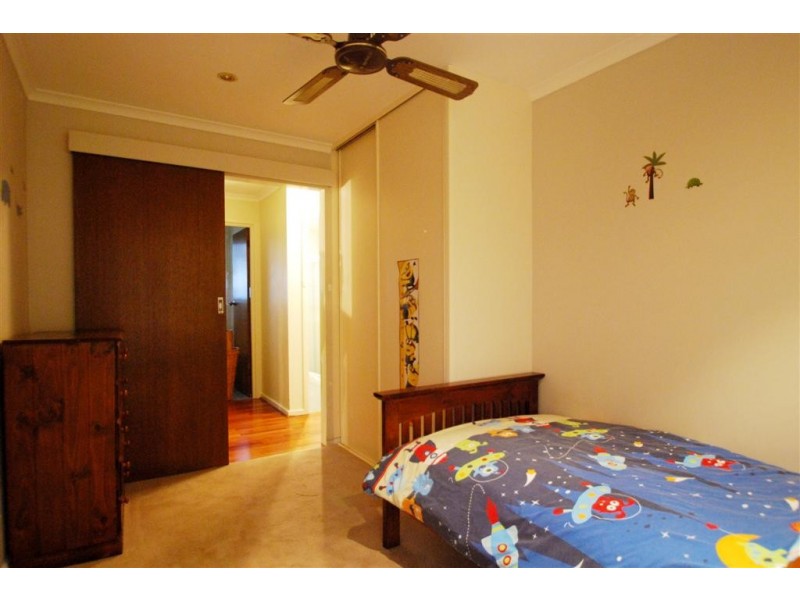 25 Pennant Street, Aberfoyle Park SA 5159