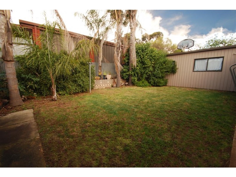 9 Devoncourt Ave, Ingle Farm SA 5098