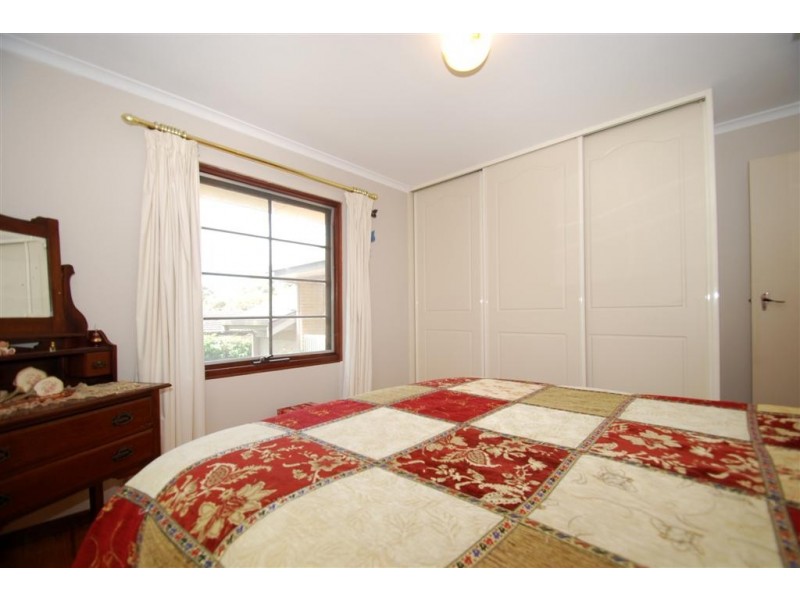 11 Sherwood Avenue, Happy Valley SA 5159