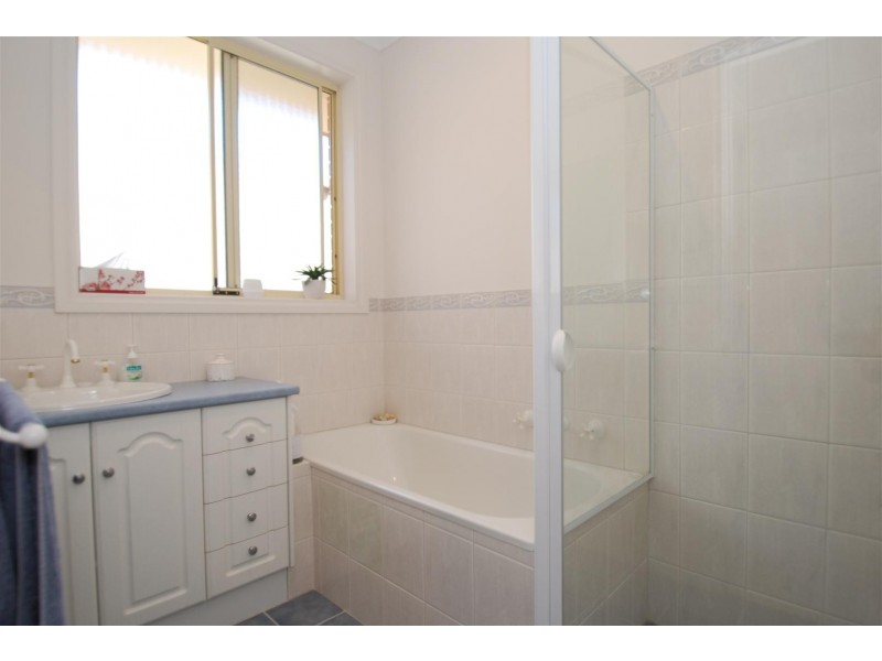 12 Jimmy Watson Drive, Woodcroft SA 5162