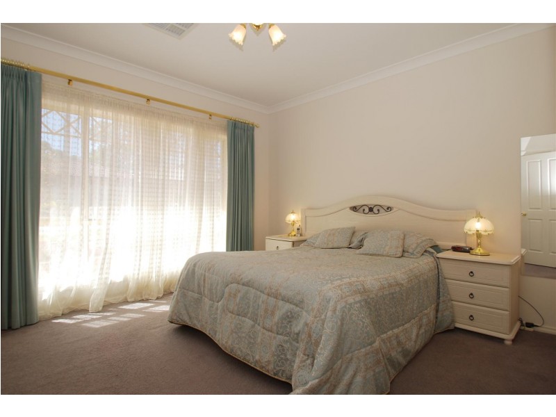 12 Jimmy Watson Drive, Woodcroft SA 5162