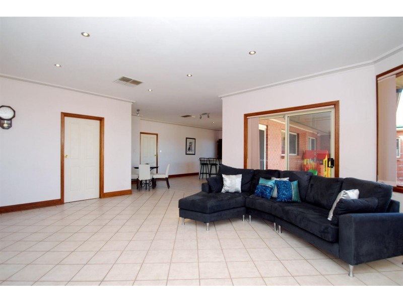 3 Gannet Court, Hallett Cove SA 5158