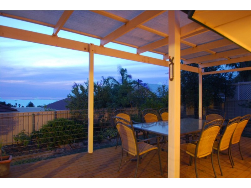 3 Gannet Court, Hallett Cove SA 5158