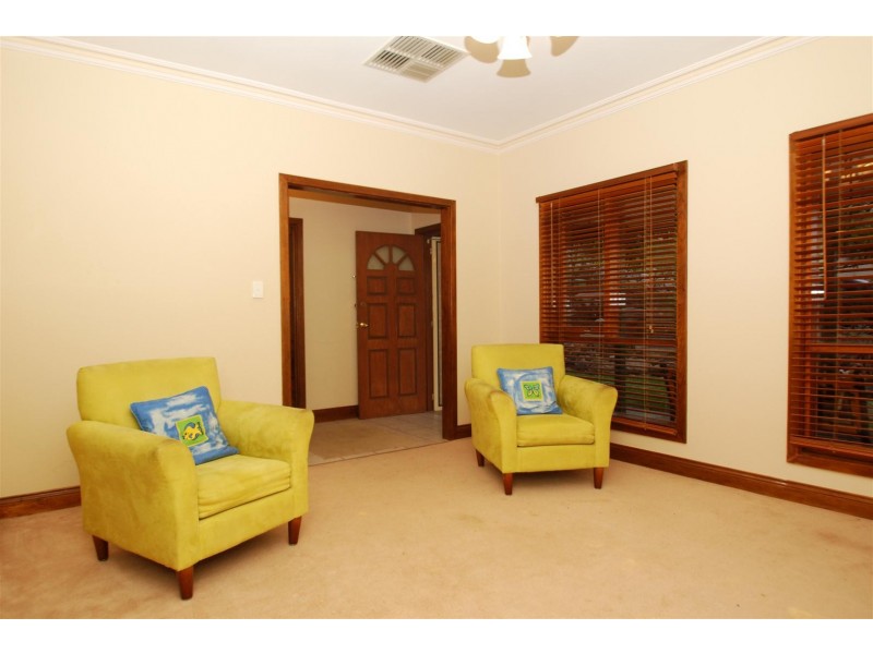 3 Gannet Court, Hallett Cove SA 5158