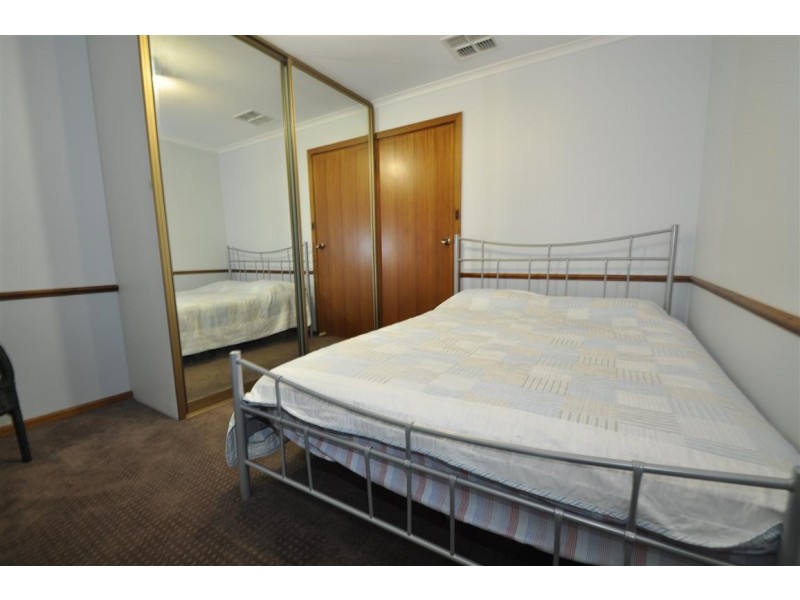 10 Shiraz Court, Aberfoyle Park SA 5159
