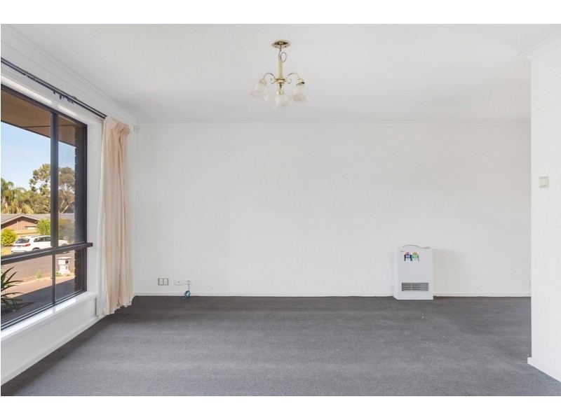 28 Sherwood Avenue, Happy Valley SA 5159