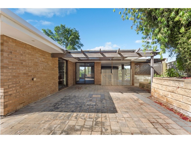 28 Sherwood Avenue, Happy Valley SA 5159