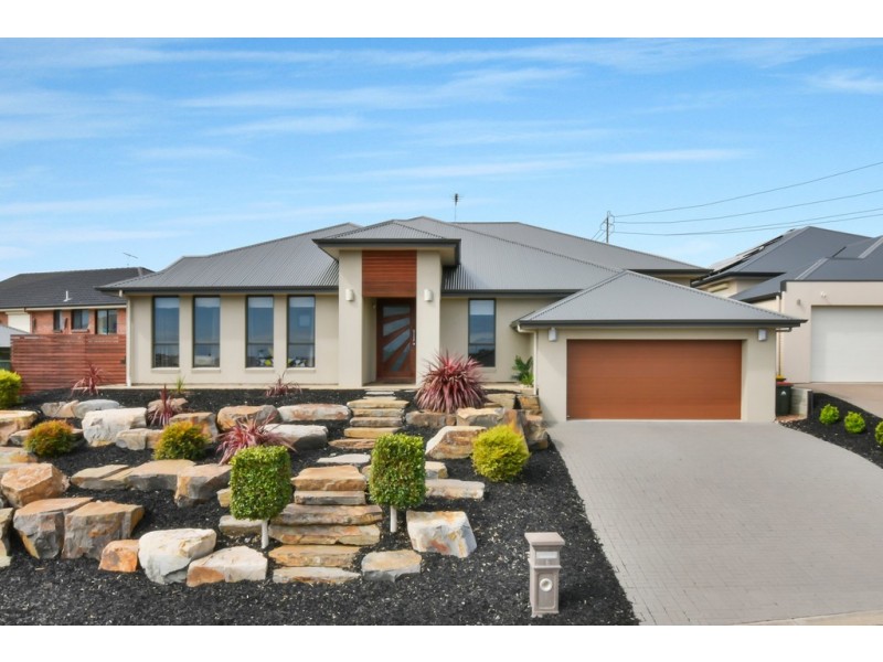 6 Thomas Way, Hallett Cove SA 5158