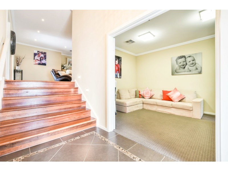 6 Thomas Way, Hallett Cove SA 5158