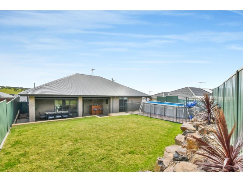 6 Thomas Way, Hallett Cove SA 5158