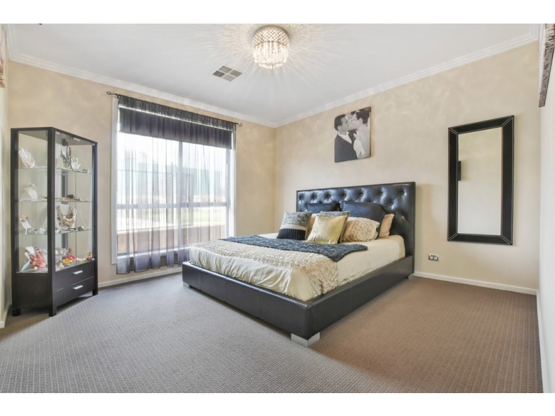 6 Thomas Way, Hallett Cove SA 5158