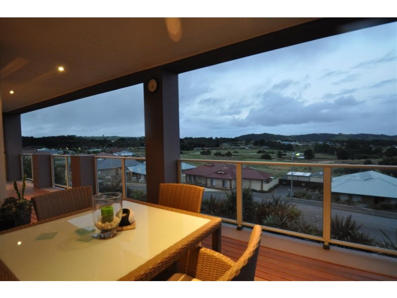 13 George Francis Drive, Mount Compass SA 5210