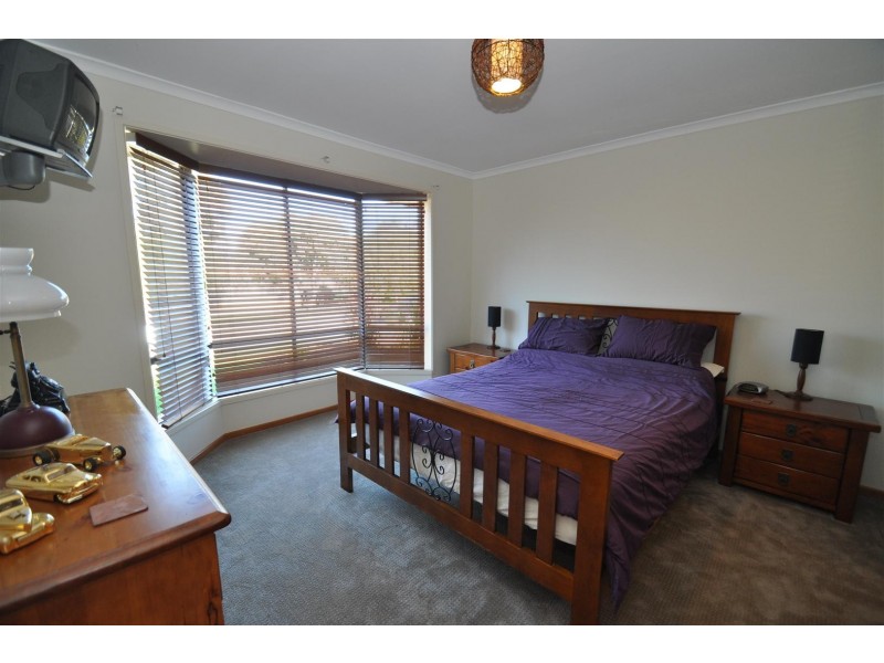 39 Moncur Street, Woodcroft SA 5162