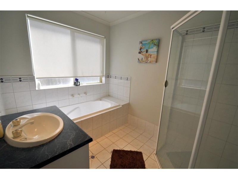 48 Jimmy Watson Drive, Woodcroft SA 5162