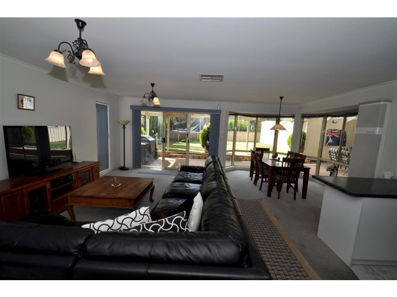 48 Jimmy Watson Drive, Woodcroft SA 5162