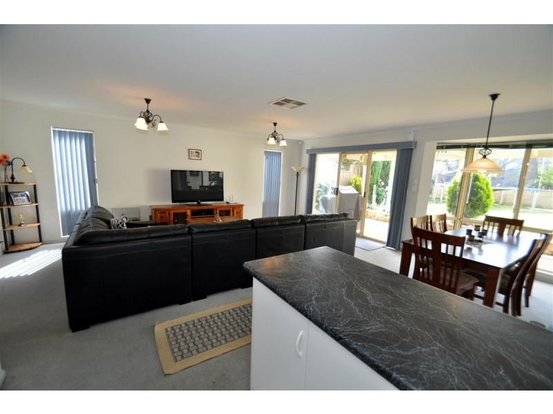 48 Jimmy Watson Drive, Woodcroft SA 5162