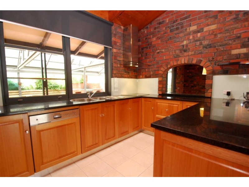 120 Upper Penneys Hill Road, Onkaparinga Hills SA 5163