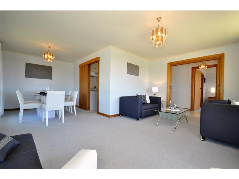 16 Dressage Avenue, Woodcroft SA 5162