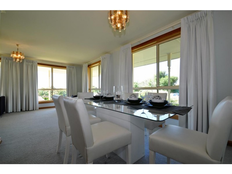 16 Dressage Avenue, Woodcroft SA 5162