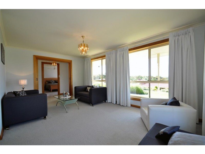 16 Dressage Avenue, Woodcroft SA 5162