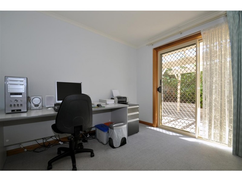 16 Dressage Avenue, Woodcroft SA 5162