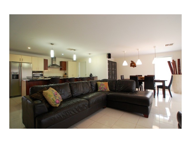 34 Meadow Bank Way, Aldinga Beach SA 5173