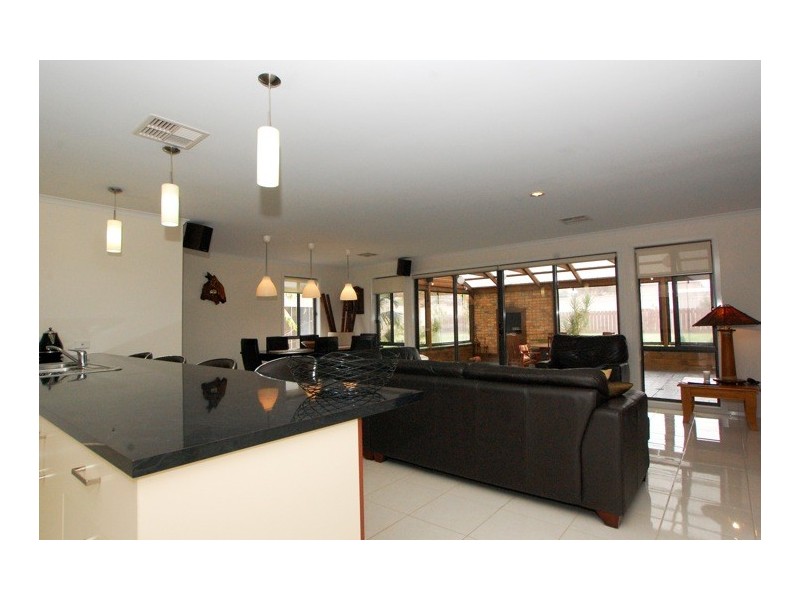 34 Meadow Bank Way, Aldinga Beach SA 5173