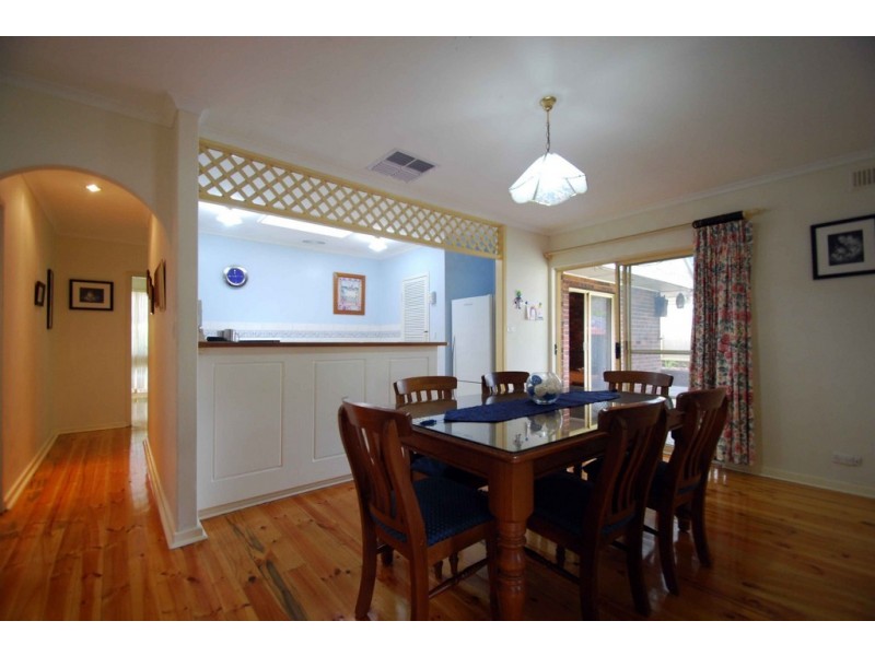 1 Mandalay Drive, Happy Valley SA 5159