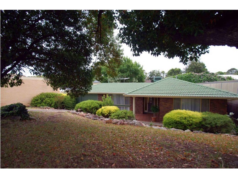 1 Mandalay Drive, Happy Valley SA 5159
